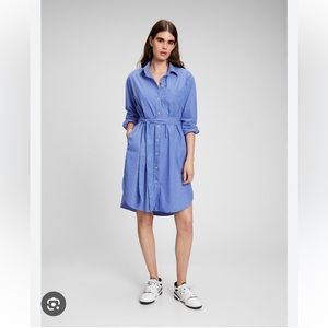 The Gap Women’s Becky Shirt Dress, light blue stripe, size small, waist belt